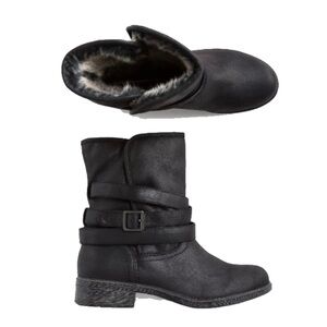 Report Herschel Faux Fur Lined Buckle Boot